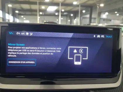 Photo 20 Peugeot 2008  Hybrid 145 e-DCS6