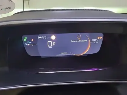 Photo 32 Peugeot 2008  Hybrid 145 e-DCS6