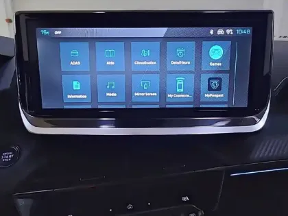 Photo 46 Peugeot 2008  Hybrid 145 e-DCS6