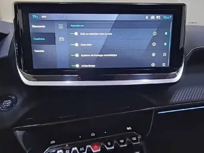 Photo 76 Peugeot 2008  Hybrid 145 e-DCS6