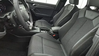 Photo 15 Audi Q3  45 TFSIe 245 ch S tronic 6