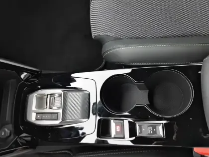 Photo 14 Peugeot 2008  Hybrid 145 e-DCS6