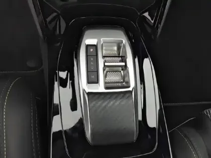 Photo 8 Peugeot 2008  Hybrid 145 e-DCS6