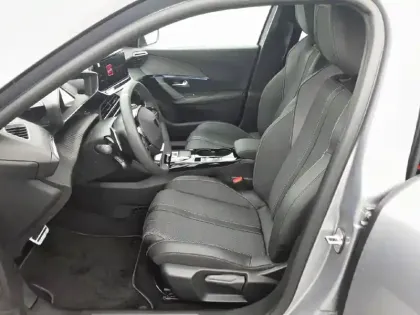 Photo 6 Peugeot 2008  Hybrid 145 e-DCS6