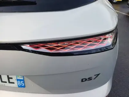 Photo 16 DS Ds 7  Hybride Rechargeable E-Tense 300 EAT8 4x4