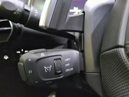 Photo 130 DS DS 7  Hybride Rechargeable E-Tense 300 EAT8 4x4