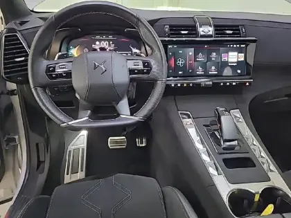 Photo 70 DS DS 7 Gén. I Ph1 Performance Line + 5