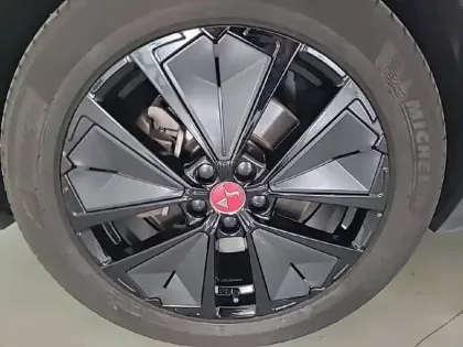 Photo 37 DS DS 7 Gén. I Ph1 Performance Line + 5