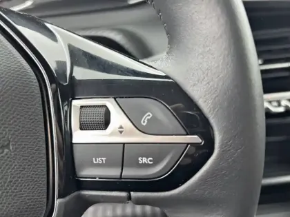 Photo 22 Peugeot 208  PureTech 75 S&S BVM5