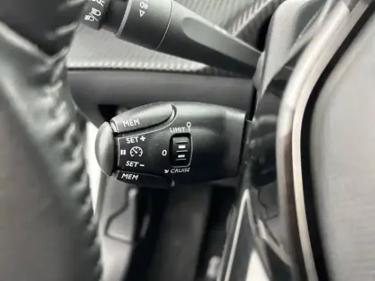 Photo 72 Peugeot 208  PureTech 75 S&S BVM5