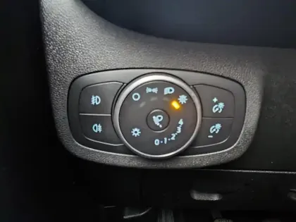 Photo 16 Ford Fiesta Gén. V Ph1 Pack 5