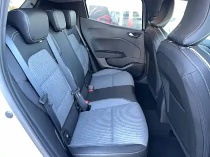 Photo 14 Renault Clio  E-Tech full hybrid 145 ch GSR2