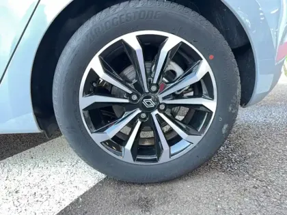 Photo 18 Renault Clio  E-Tech full hybrid 145 ch GSR2