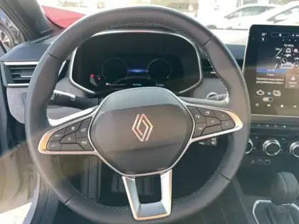 Photo 13 Renault Clio  E-Tech full hybrid 145 ch GSR2