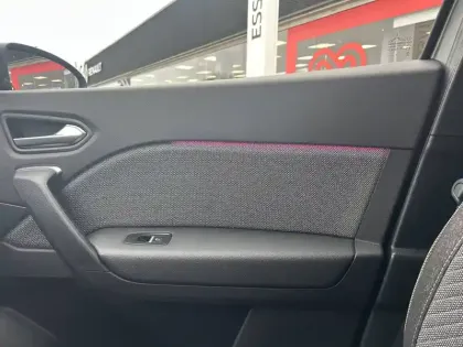 Photo 22 Renault Captur  E-Tech full hybrid 145 ch