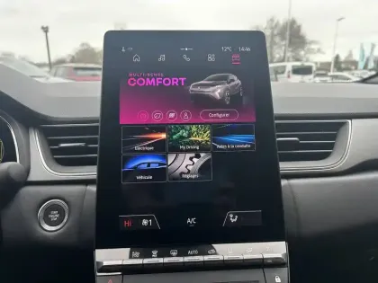 Photo 29 Renault Captur  E-Tech full hybrid 145 ch