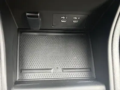 Photo 23 Renault Captur  E-Tech full hybrid 145 ch