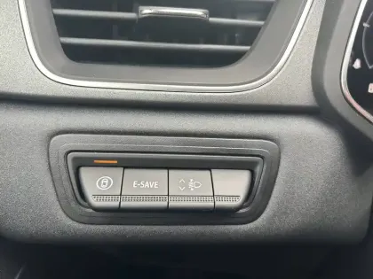 Photo 20 Renault Captur  E-Tech full hybrid 145 ch