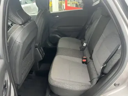 Photo 17 Renault Captur  E-Tech full hybrid 145 ch