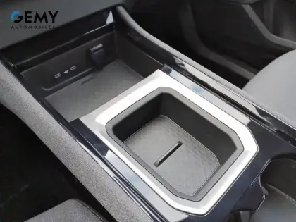 Photo 17 Renault Austral  E-Tech full hybrid 200 GSR2