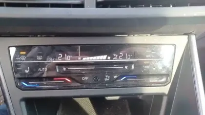 Photo 21 Volkswagen Polo  1.0 TSI 95 S&S DSG7