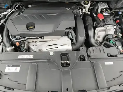 Photo 11 Peugeot 3008  Hybrid 225 e-EAT8