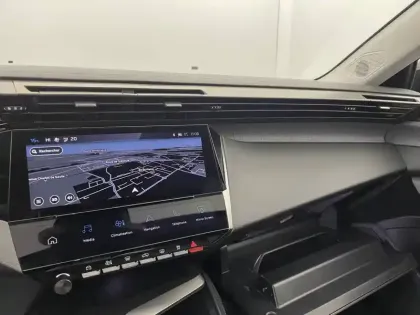 Photo 27 Peugeot 308  Hybrid 145 e-DCS6