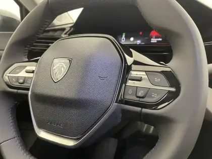 Photo 28 Peugeot 308  Hybrid 145 e-DCS6