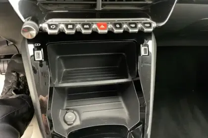 Photo 15 Peugeot 208  Electrique 50 kWh 136ch