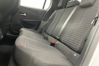 Photo 13 Peugeot 208  Electrique 50 kWh 136ch