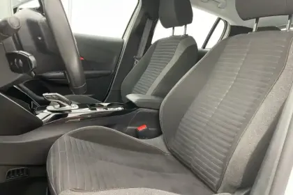 Photo 12 Peugeot 208  Electrique 50 kWh 136ch