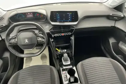 Photo 8 Peugeot 208  Electrique 50 kWh 136ch