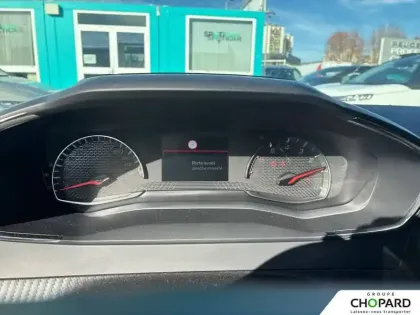 Photo 16 Peugeot 2008  PureTech 100 S&S BVM6