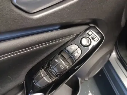 Photo 11 Nissan Juke  HYBRID 143