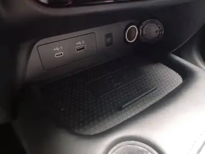 Photo 47 Nissan Juke  HYBRID 143