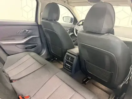 Photo 75 BMW Serie 3 318d 150 ch BVA8