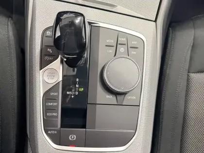 Photo 81 BMW Serie 3 318d 150 ch BVA8