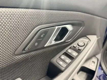 Photo 17 BMW Serie 3 318d 150 ch BVA8