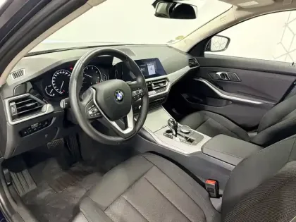 Photo 13 BMW Serie 3 318d 150 ch BVA8