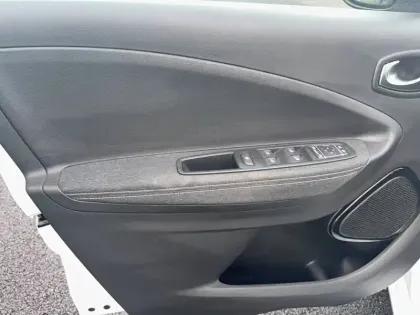 Photo 31 Renault Zoé Zoe R135 - MY22