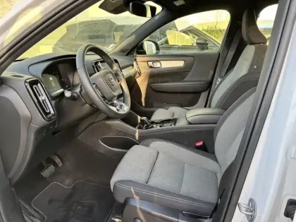 Photo 13 Volvo Xc40  B3 163 ch DCT7