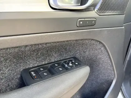 Photo 31 Volvo Xc40  B3 163 ch DCT7