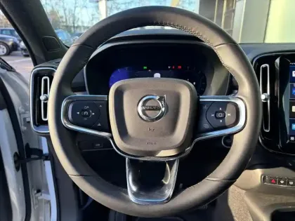 Photo 17 Volvo Xc40  B3 163 ch DCT7