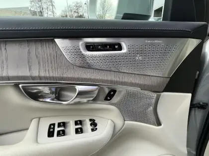 Photo 17 Volvo Xc90  T8 AWD Hybride Rechargeable 455 ch Geartronic 8 7pl