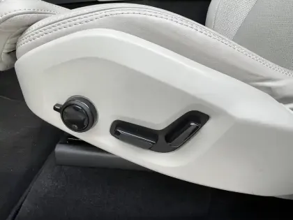 Photo 18 Volvo Xc90  T8 AWD Hybride Rechargeable 455 ch Geartronic 8 7pl