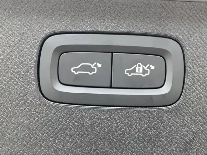 Photo 10 Volvo Xc90  T8 AWD Hybride Rechargeable 455 ch Geartronic 8 7pl