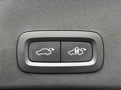 Photo 38 Volvo Xc40  B3 163 ch DCT7