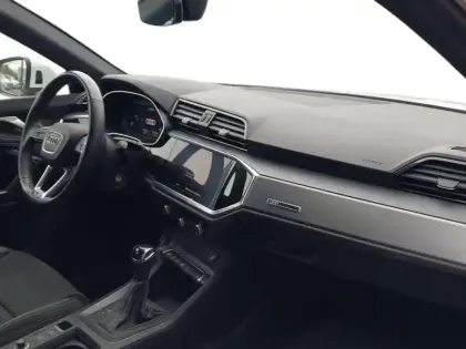 Photo 8 Audi Q3  Sportback 45 TFSIe  245 ch S tronic 6