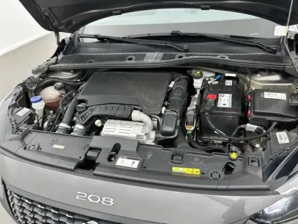 Photo 14 Peugeot 208  PureTech 100 S&S EAT8