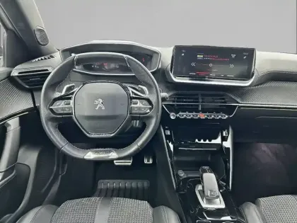 Photo 7 Peugeot 2008  PureTech 130 S&S EAT8